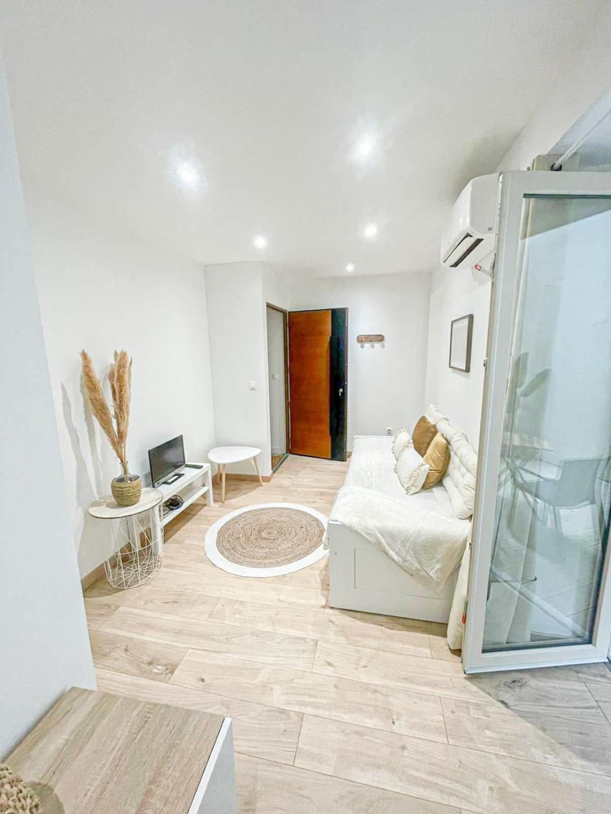 Cosy Sun - 1Ch - Avec Patio Privatif Apartment Pau Ngoại thất bức ảnh